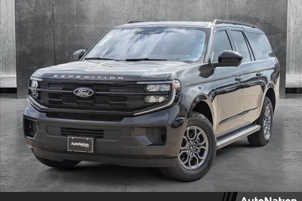2025 Ford Expedition MAX photo 1