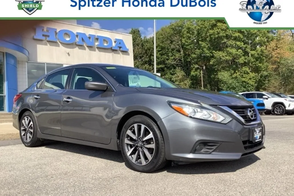 2017 Nissan Altima 2.5 SV photo 1