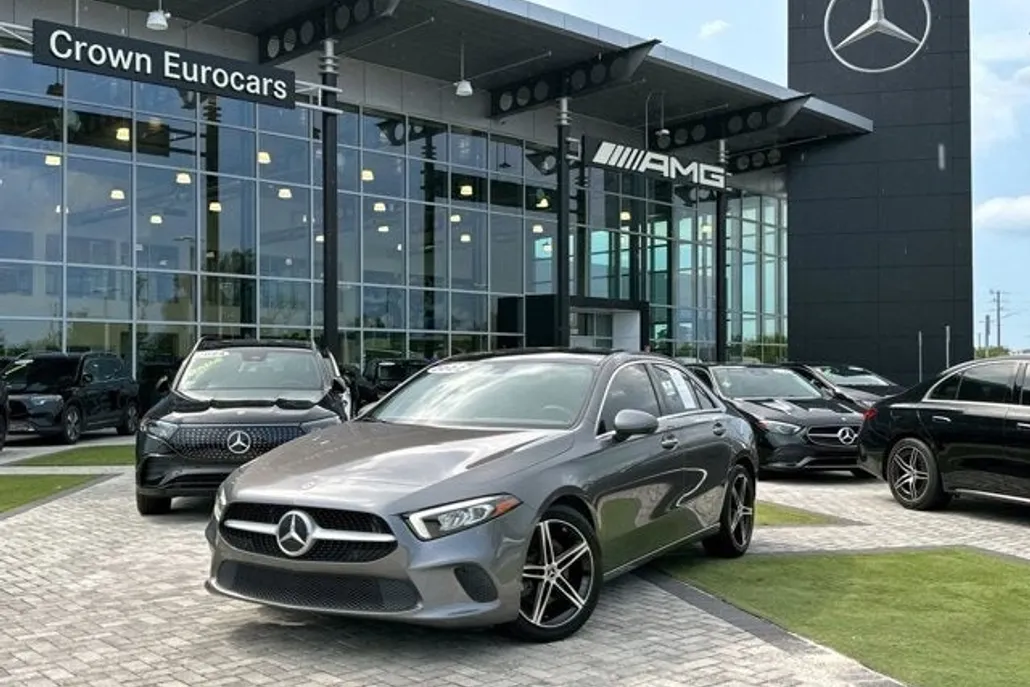 2022 Mercedes Benz A 220 photo 1