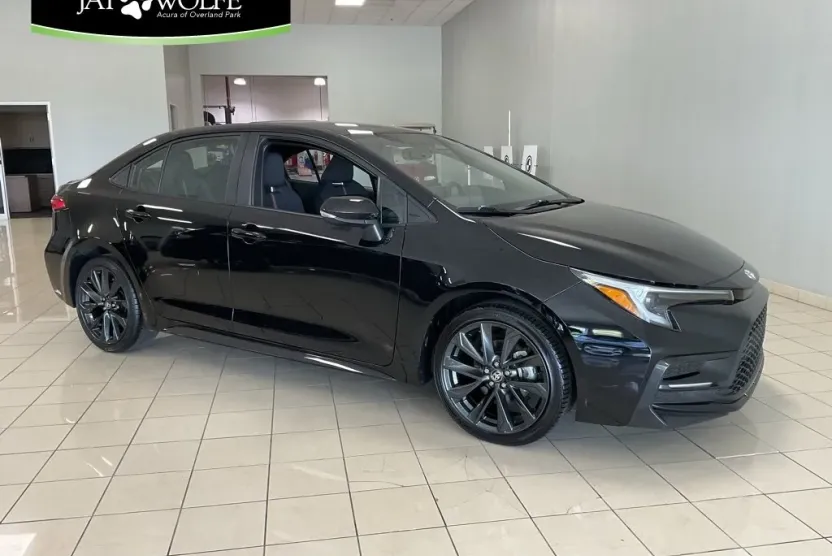 2024 Toyota Corolla SE photo 1