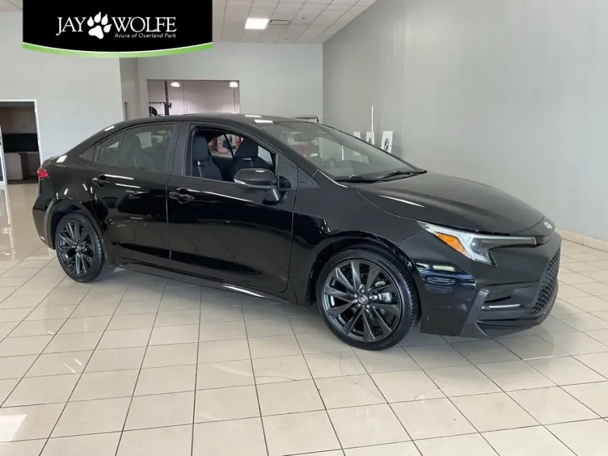 2024 Toyota Corolla SE photo 1