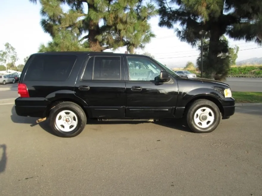 2004 Ford Expedition XLT photo 1