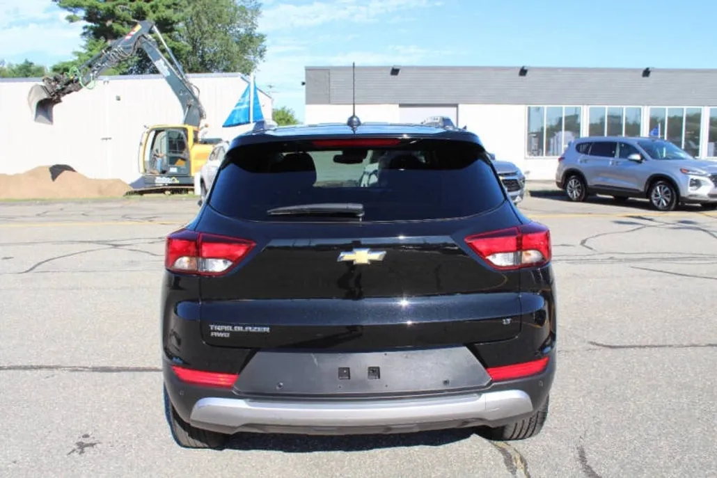 2024 Chevrolet Trailblazer LT photo 1