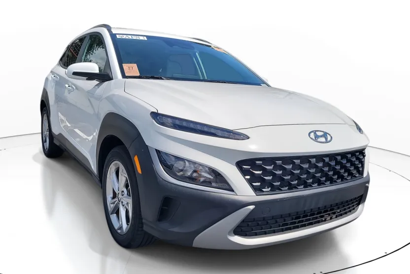 2023 Hyundai Kona SEL photo 1