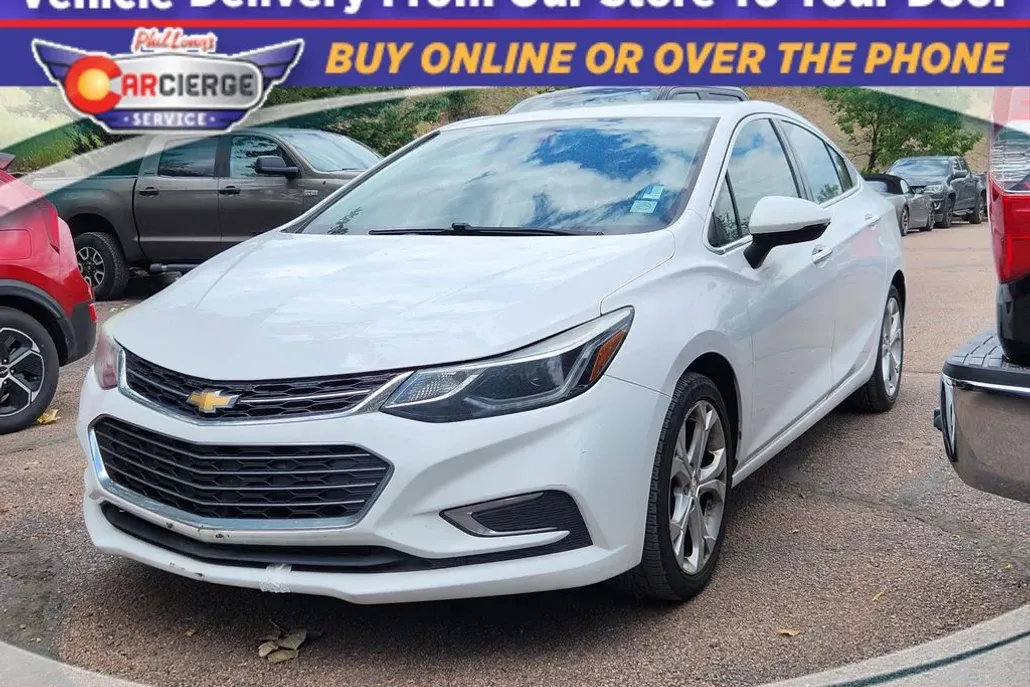 2017 Chevrolet Cruze Premier photo 1