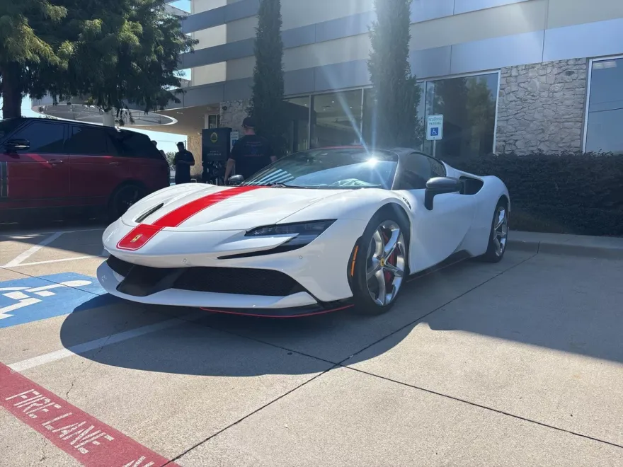2021 Ferrari SF90 Stradale photo 1