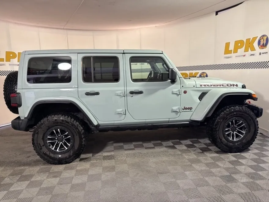 2024 Jeep Wrangler Rubicon X photo 1