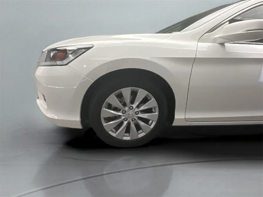 2013 Honda Accord EX-L photo 1