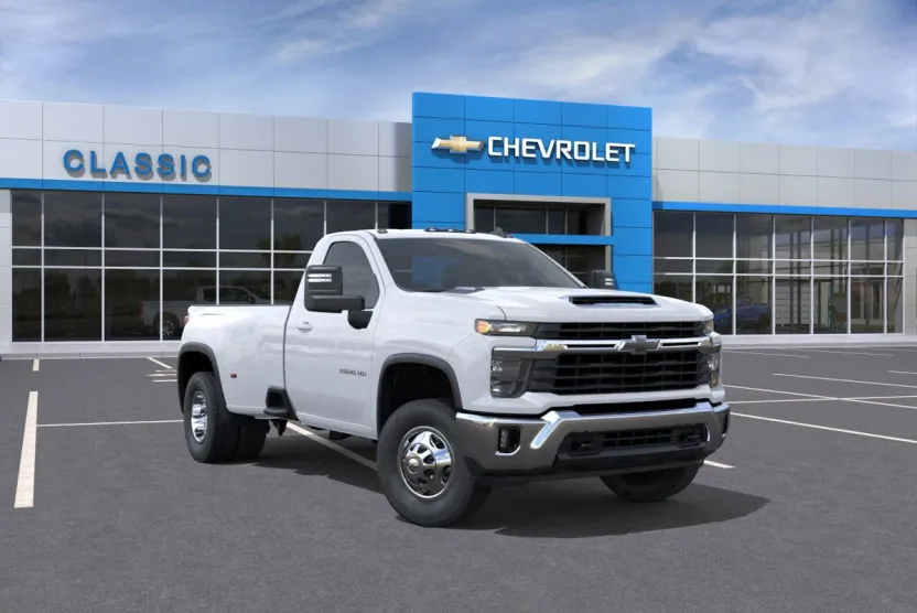 2026 Chevrolet Silverado 3500HD photo 1