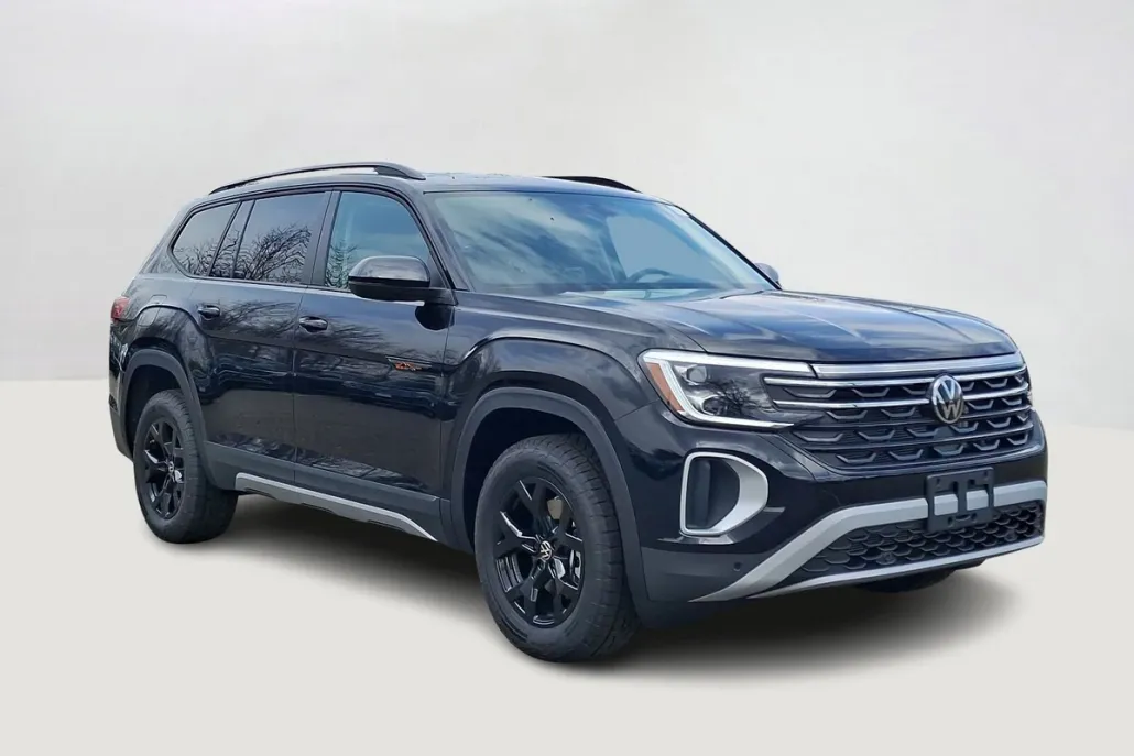 2025 Volkswagen Atlas Peak Edition SE photo 1