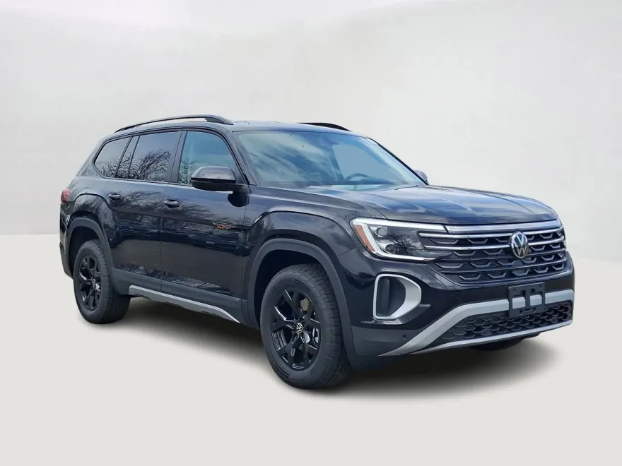 2025 Volkswagen Atlas Peak Edition SE photo 1
