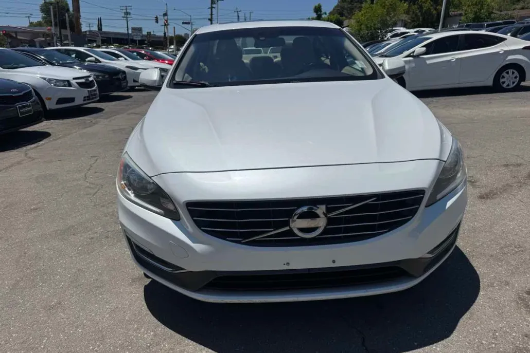 2015 Volvo S60 T5 Drive-E Premier photo 1