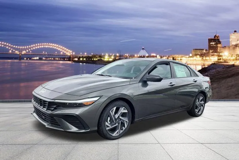 2025 Hyundai Elantra SEL Sport photo 1