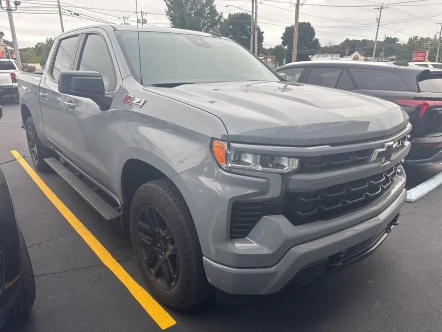 2024 Chevrolet Silverado 1500 RST photo 1