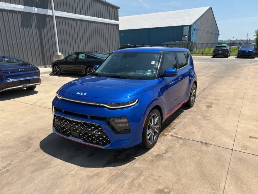 2022 Kia Soul GT-Line Turbo photo 1