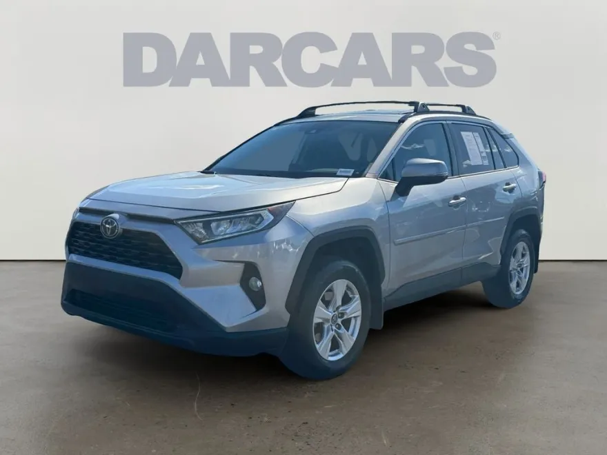2019 Toyota RAV4 XLE photo 1
