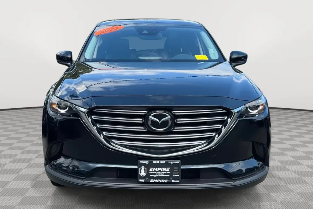 2023 Mazda CX-9 Touring photo 1