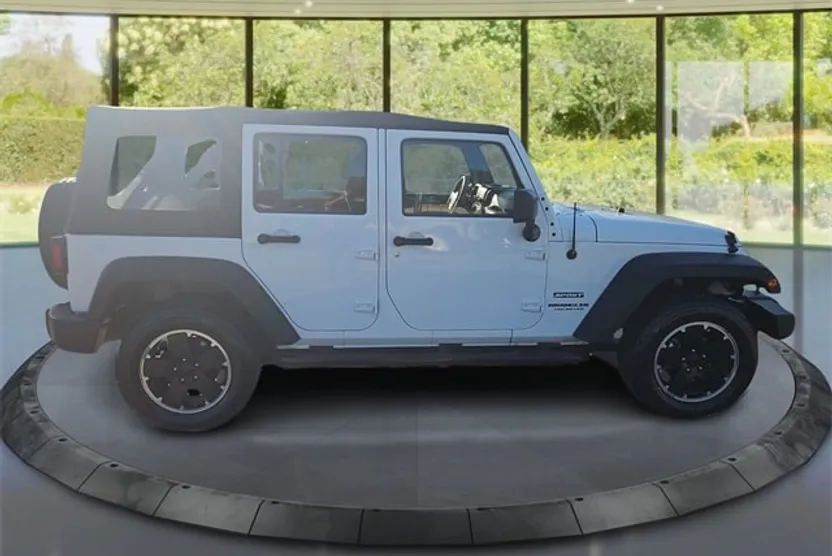 2015 Jeep Wrangler Unlimited Sport photo 1