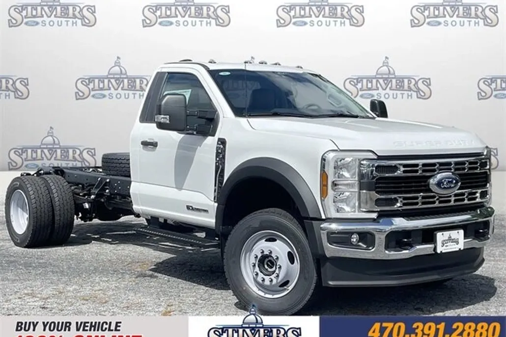 2025 Ford F-600 photo 1