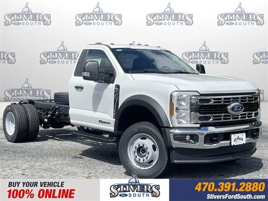 2025 Ford F-600 photo 1
