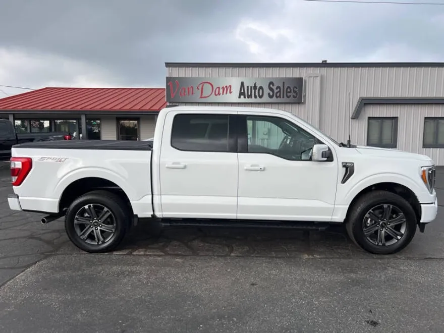 2023 Ford F-150 Lariat photo 1