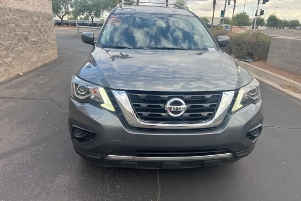 2020 Nissan Pathfinder S photo 1