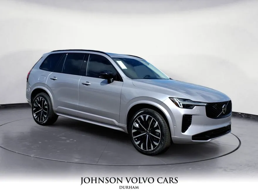 2026 Volvo XC90 T8 photo 1