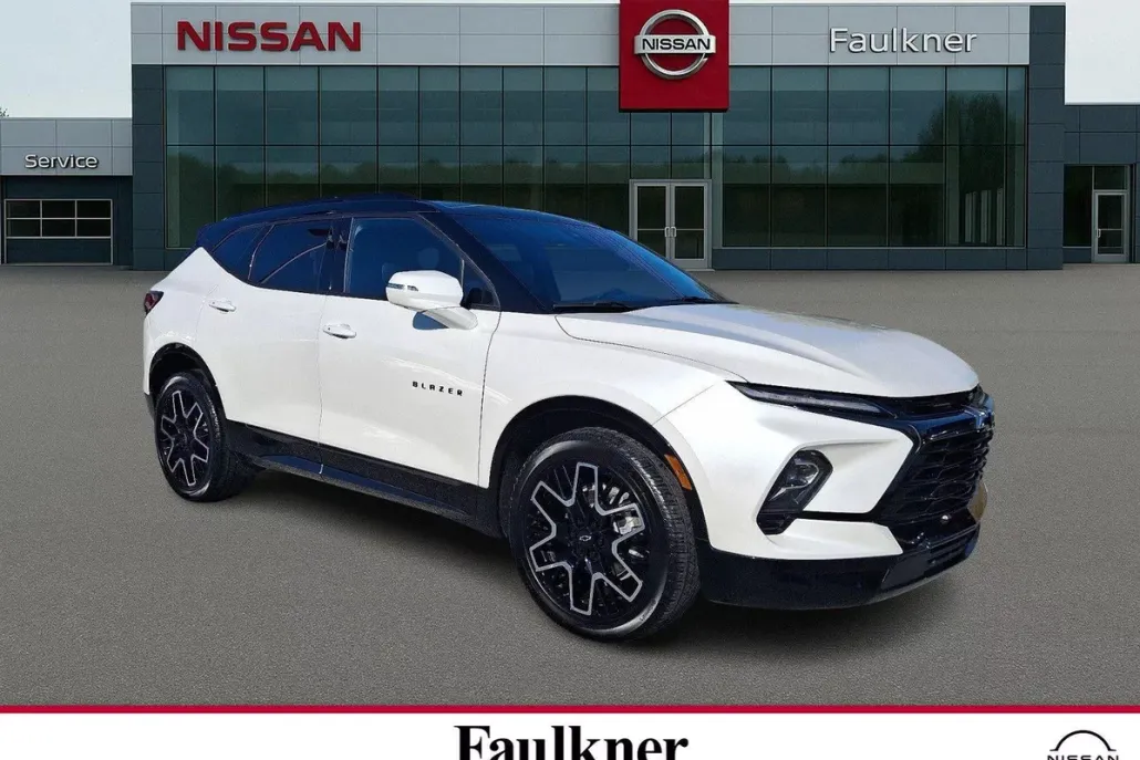 2023 Chevrolet Blazer RS photo 1