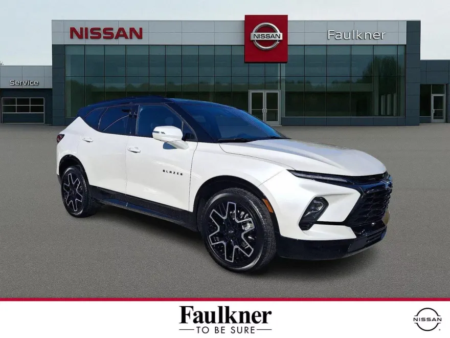 2023 Chevrolet Blazer RS photo 1