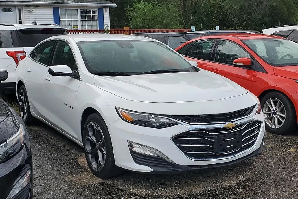 2023 Chevrolet Malibu 1LT photo 1