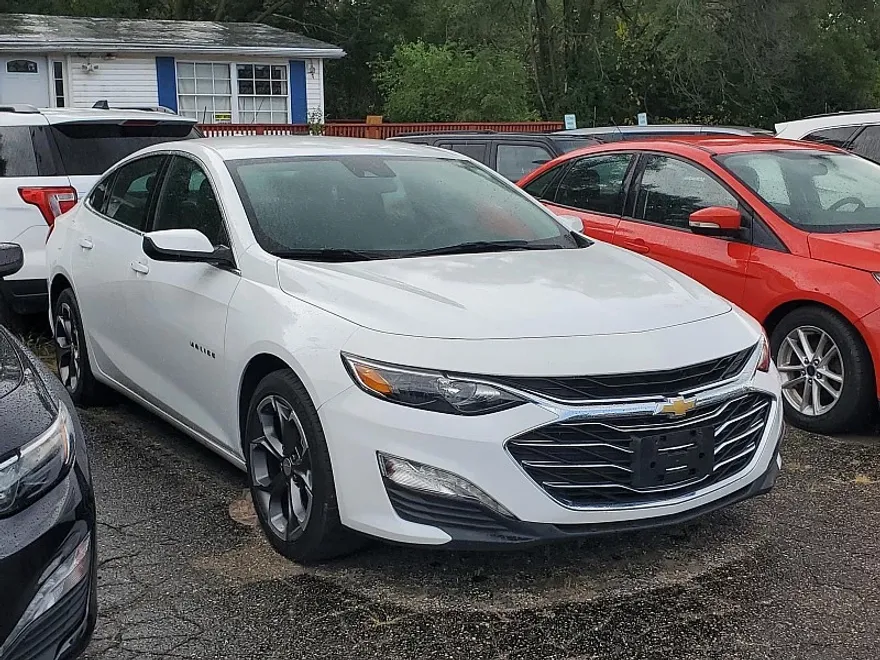 2023 Chevrolet Malibu 1LT photo 1