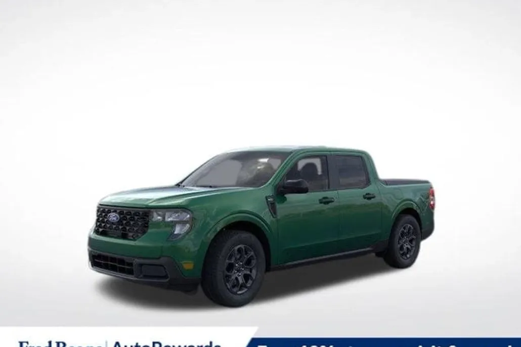 2025 Ford Maverick XLT photo 1
