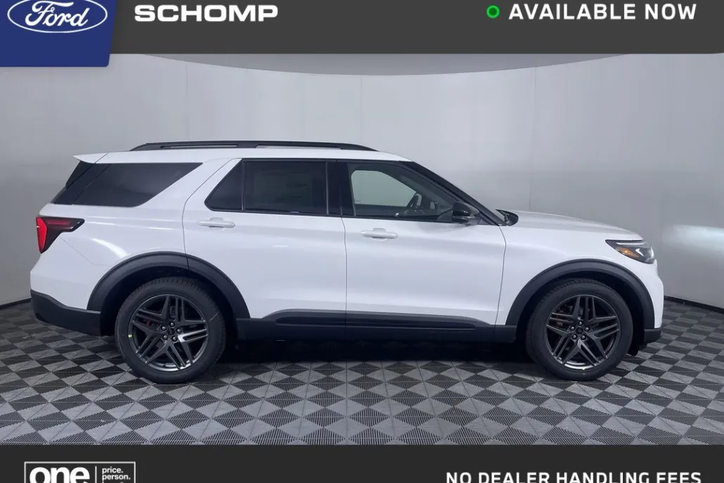 2025 Ford Explorer ST photo 1