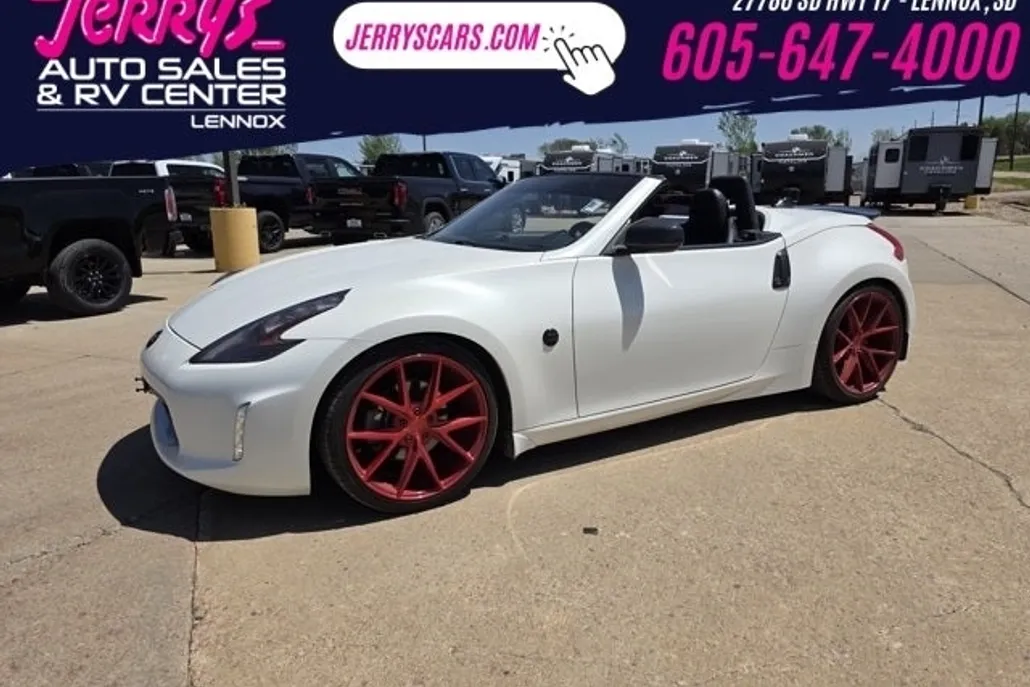 2016 Nissan 370Z Touring photo 1