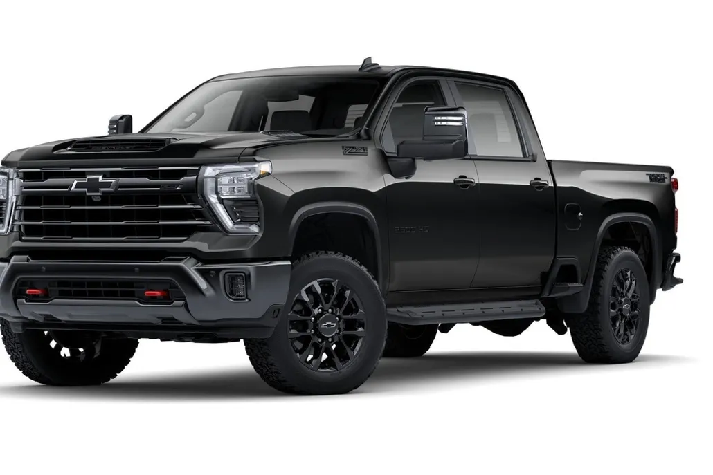 2025 Chevrolet Silverado LT photo 1