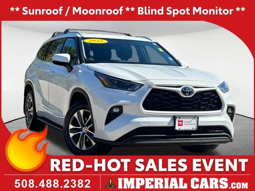 2022 Toyota Highlander XLE photo 1