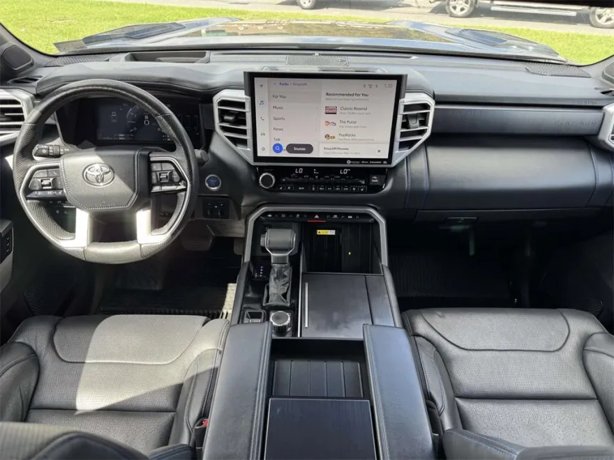 2023 Toyota Tundra Platinum CrewMax photo 1