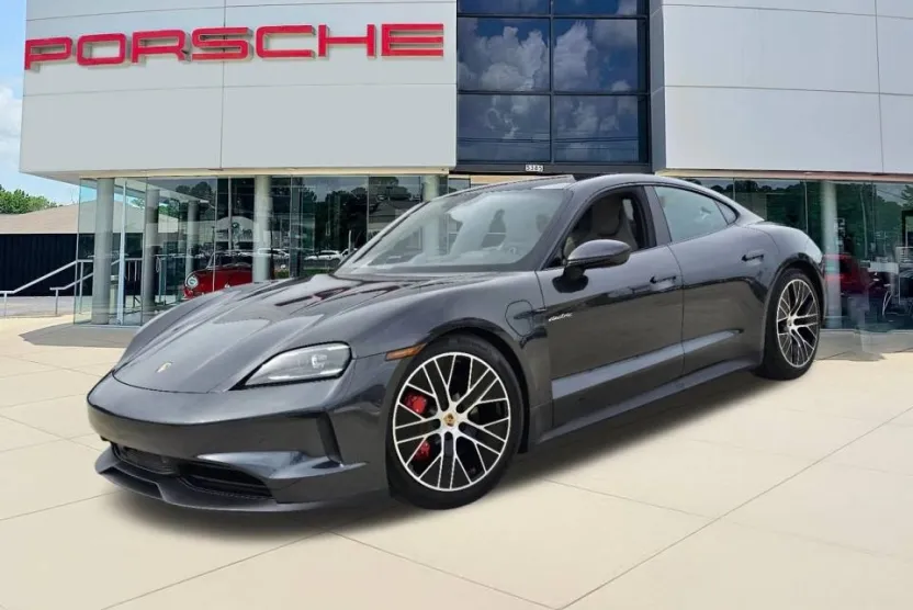 2025 Porsche Taycan 4S photo 1