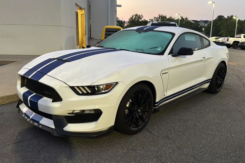 2017 Ford Mustang Shelby GT350 photo 1