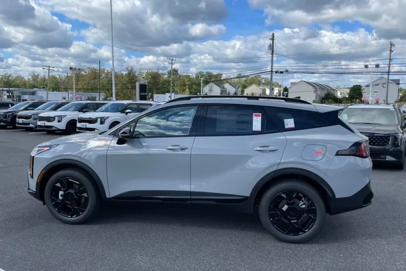 2026 Kia Sportage X-Line photo 1