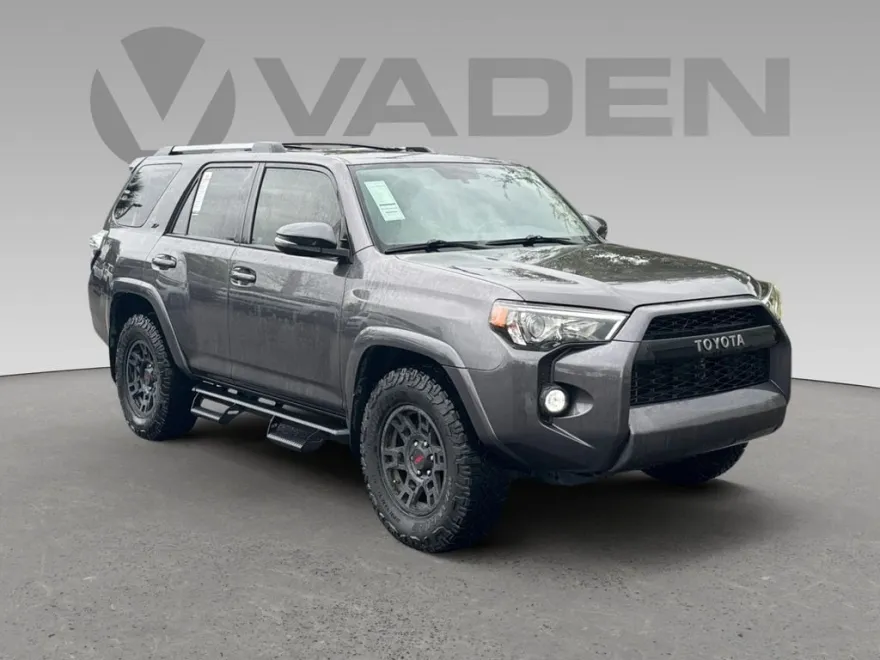 2019 Toyota 4Runner SR5 Premium photo 1