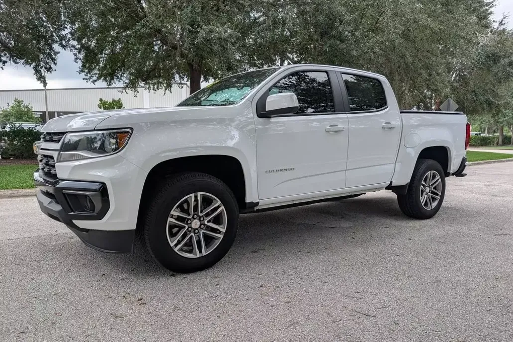 2022 Chevrolet Colorado LT photo 1