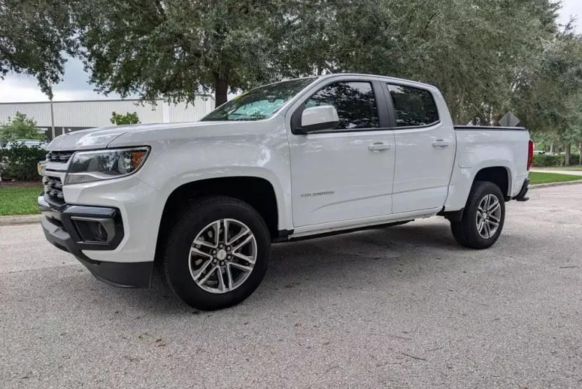 2022 Chevrolet Colorado LT photo 1