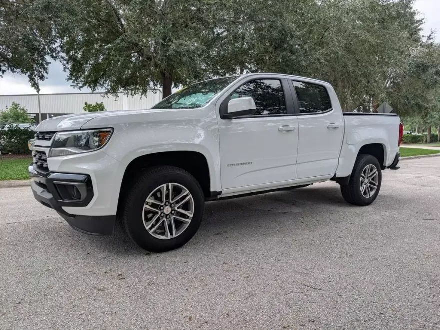 2022 Chevrolet Colorado LT photo 1