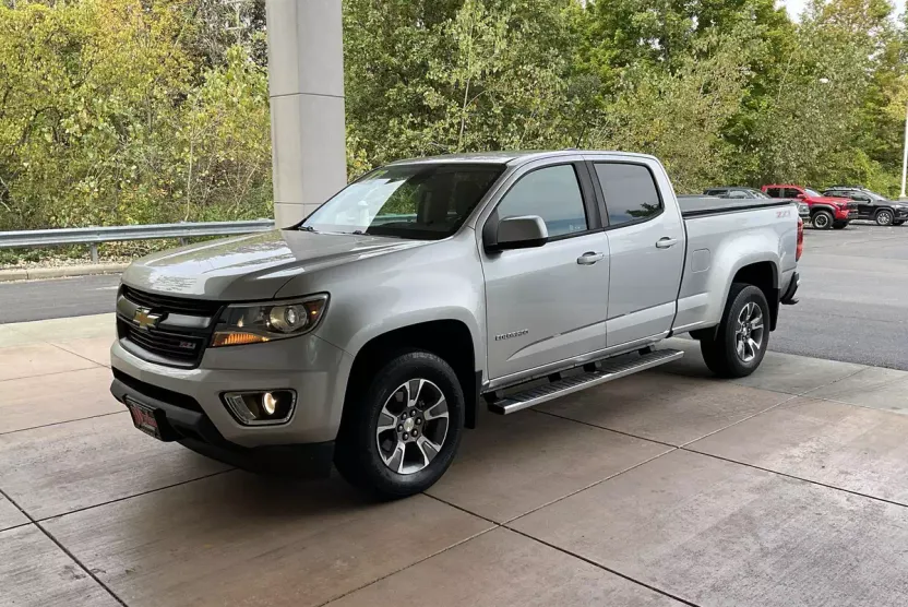 2017 Chevrolet Colorado Z71 photo 1