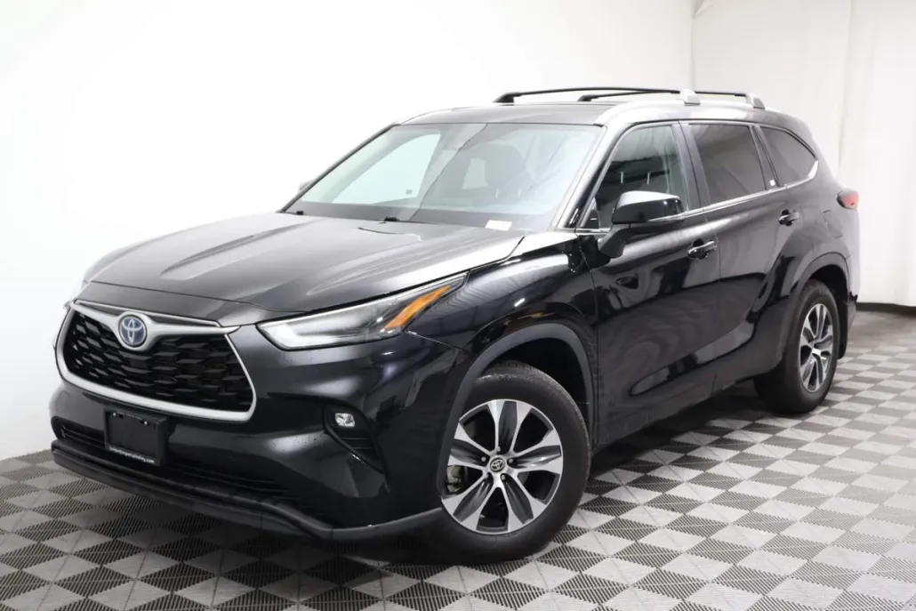 2023 Toyota Highlander Hybrid XLE photo 1