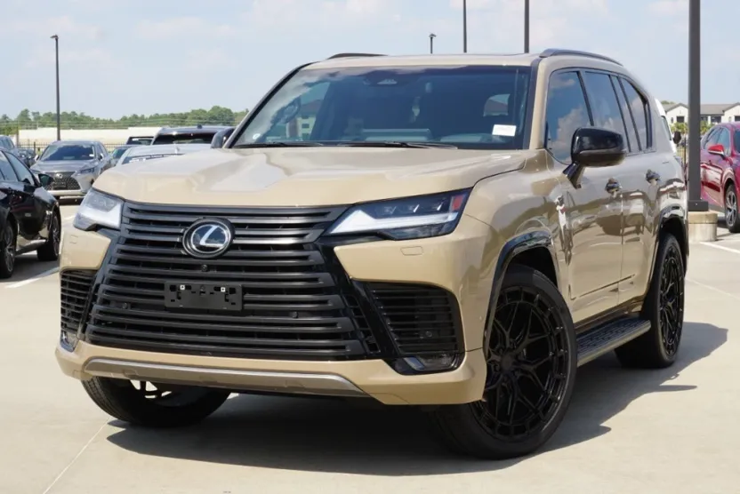 2025 Lexus LX photo 1