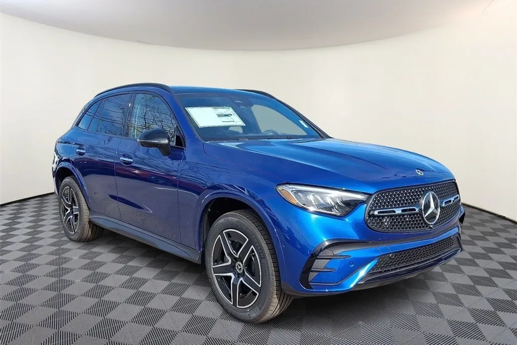 2026 Mercedes Benz GLC 300 4MATIC photo 1