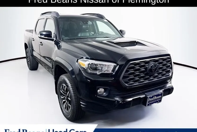 2022 Toyota Tacoma TRD Sport photo 1