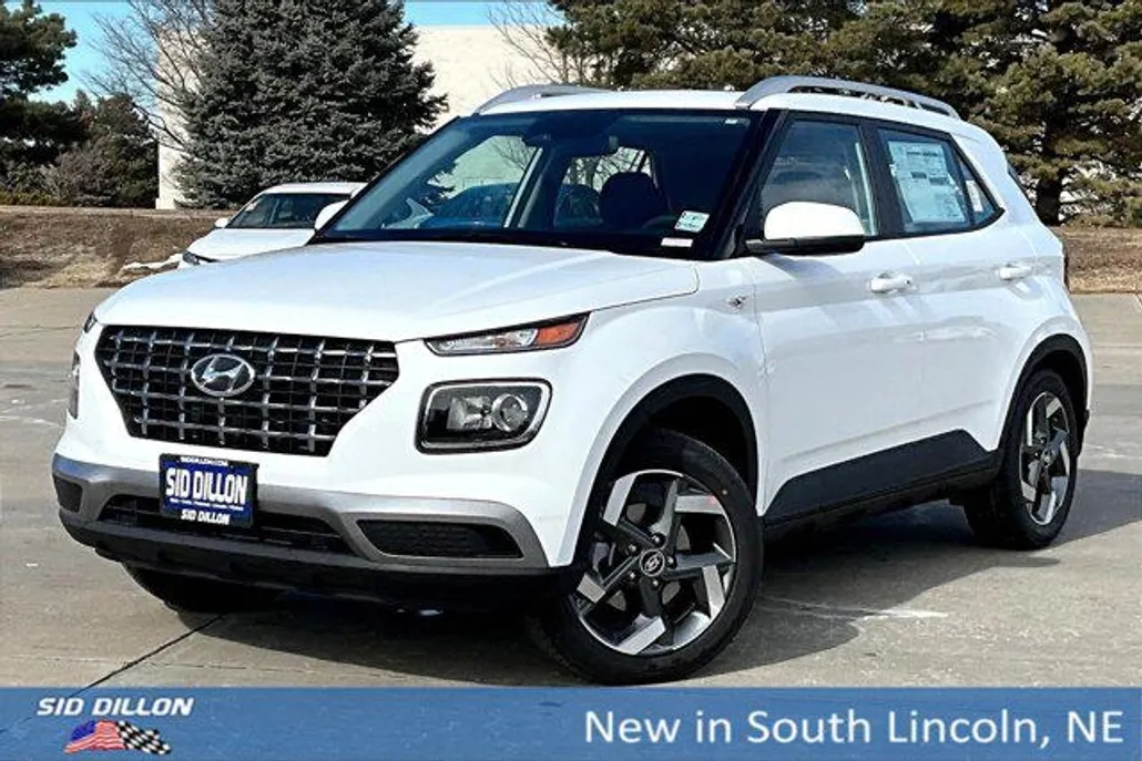 2025 Hyundai Venue SEL photo 1